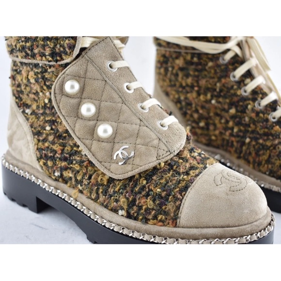 Chanel Citizen Brown Beige Green Tweed CC Chain Pearl Combat Tall Boots 39.5 - Picture 8 of 11